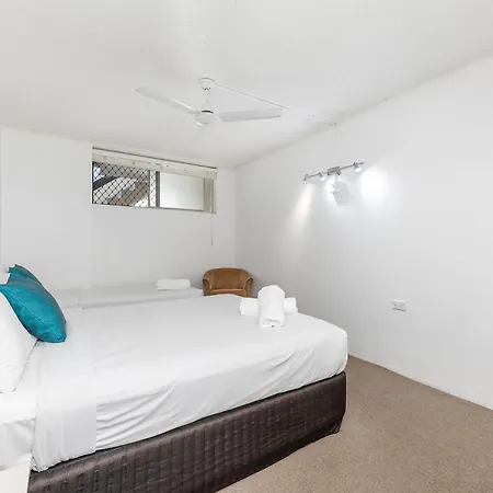 Hi Ho Beach Apartments On Broadbeach Gold Coast Exterior photo