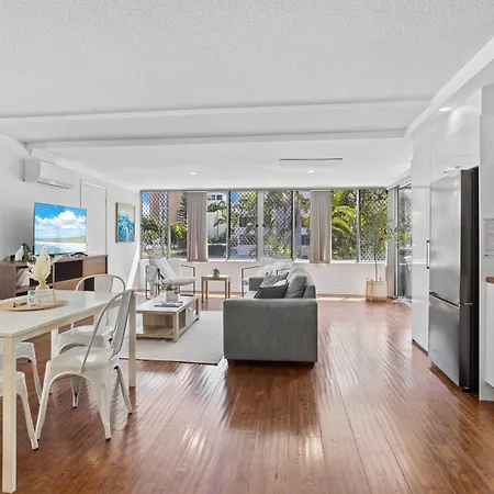 Hi Ho Beach Apartments On Broadbeach Gold Coast Exterior photo