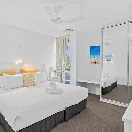Hi Ho Beach Apartments On Broadbeach Gold Coast Exterior photo