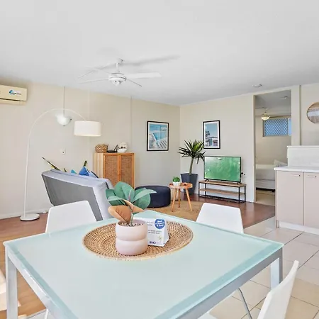 Hi Ho Beach Apartments On Broadbeach Gold Coast Exterior photo